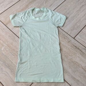 Lululemon Swiftly Tech Short Sleeve Shirt 2.0